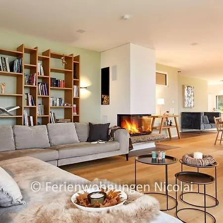 Villa Foerderesidenz-kitzeberg-luxusvilla-mit-meerblick-wellnessbereich-und-kamin Heikendorf