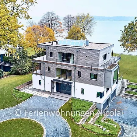 Villa Foerderesidenz-kitzeberg-luxusvilla-mit-meerblick-wellnessbereich-und-kamin *