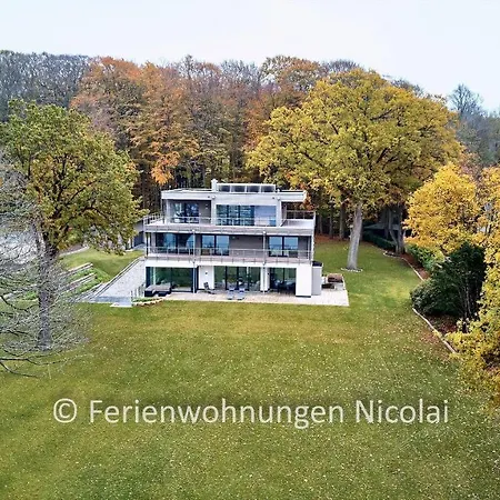 Foerderesidenz-kitzeberg-luxusvilla-mit-meerblick-wellnessbereich-und-kamin Villa *